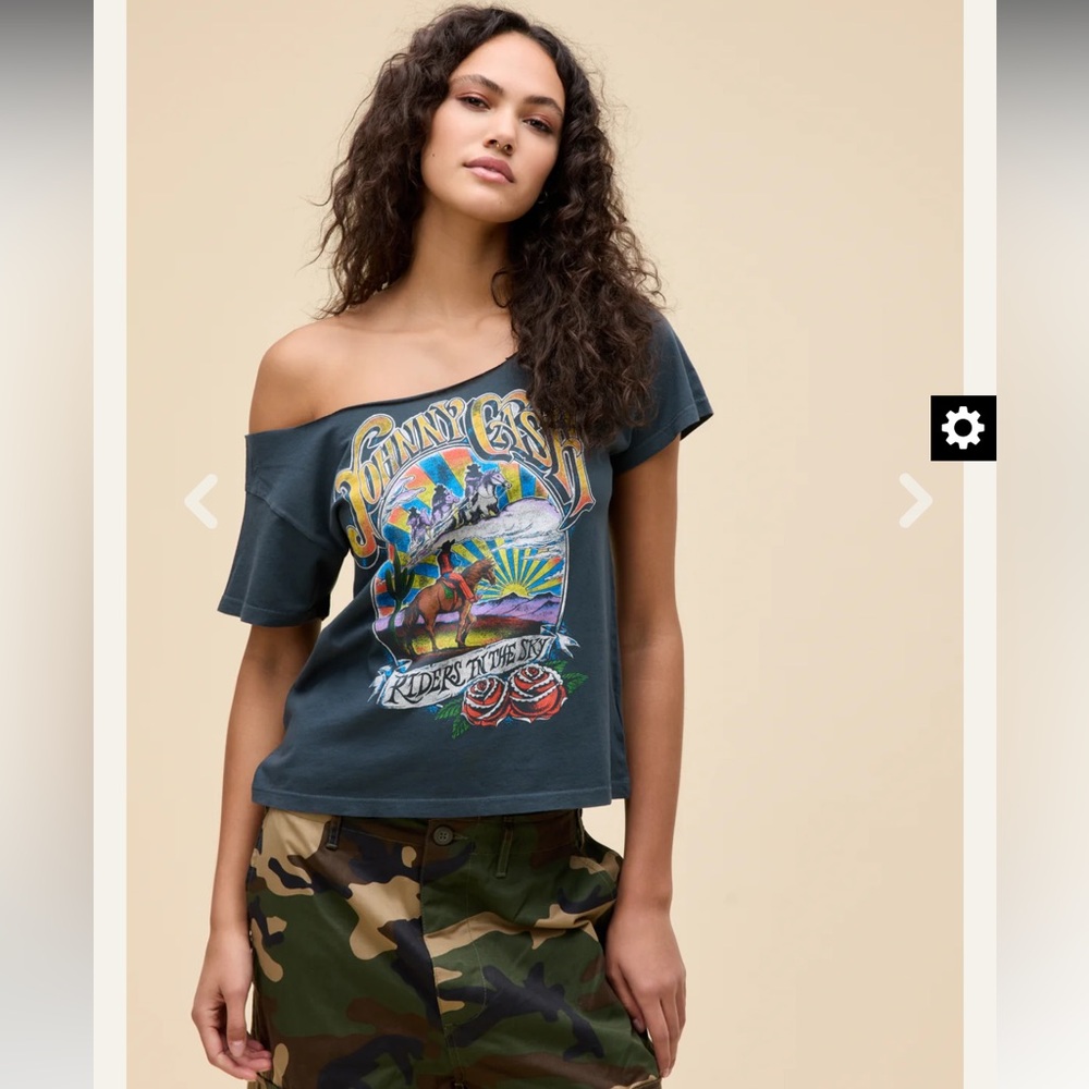 NWT💕JOHNNY CASH GHOST RIDERS
OFF-THE-SHOULDER SOLO TEE